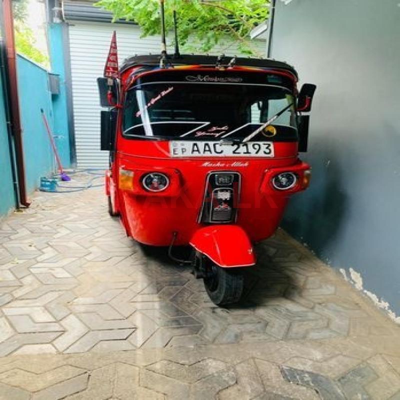 Bajaj RE 2012