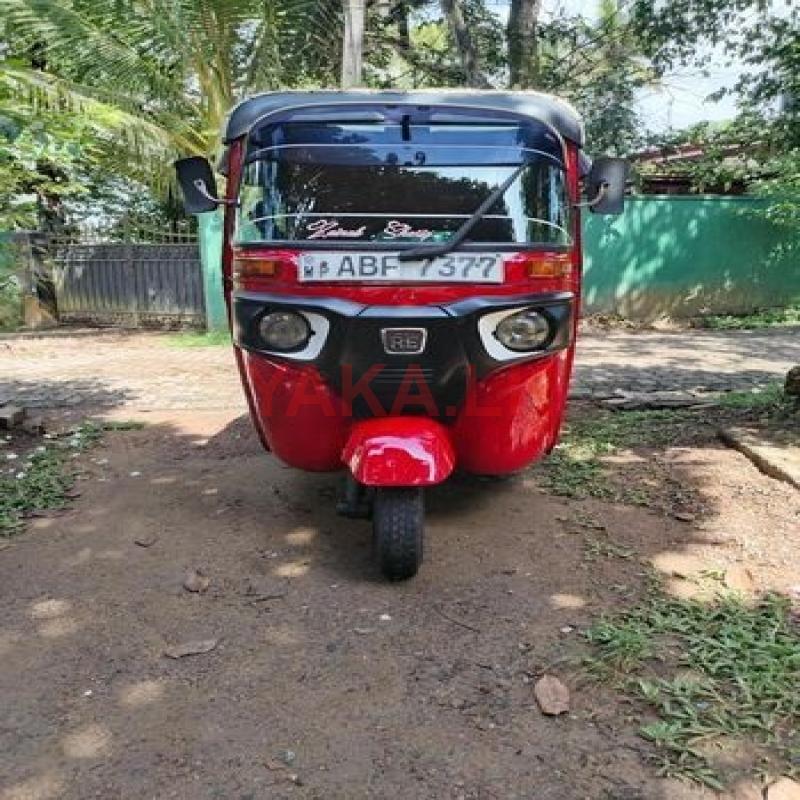 Bajaj RE 205 2015