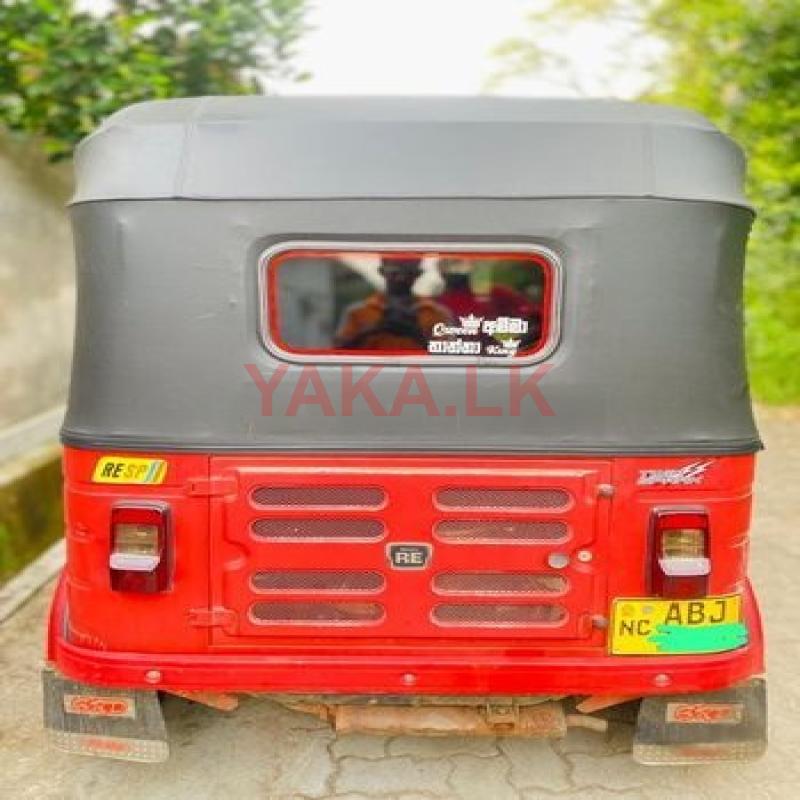 Bajaj RE 2015