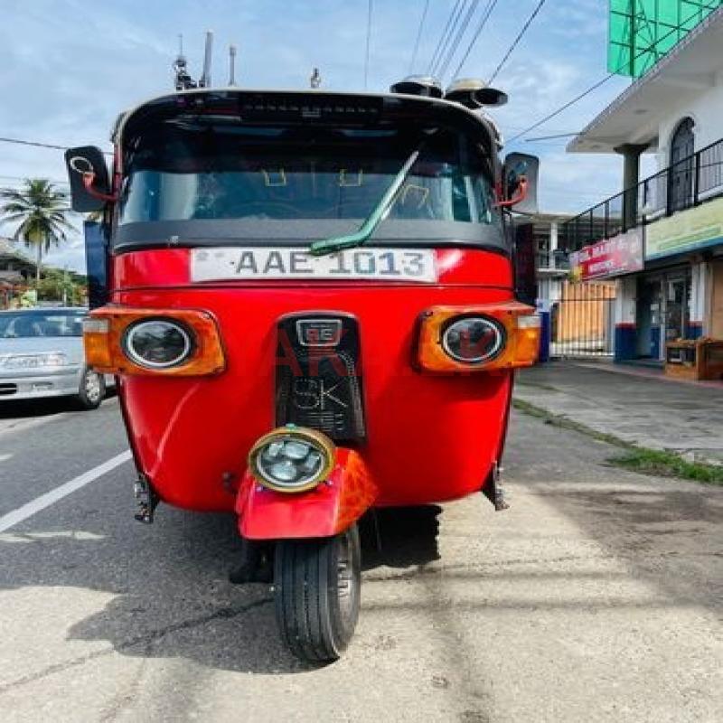 Bajaj RE 2013