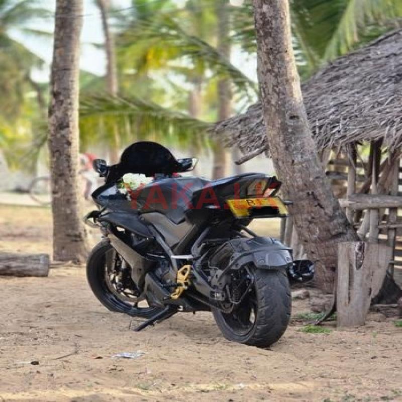 Yamaha R15 2022