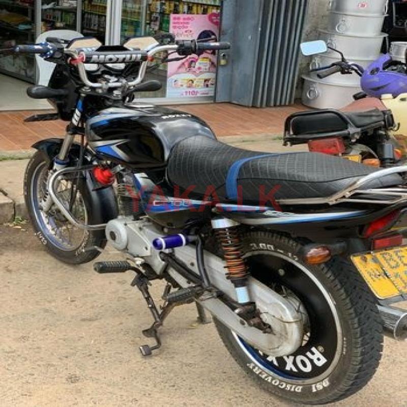 Bajaj CT100 2016
