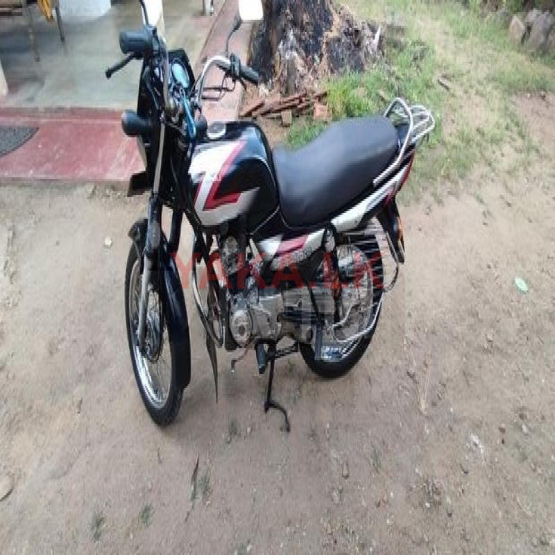 Bajaj CT100 2009