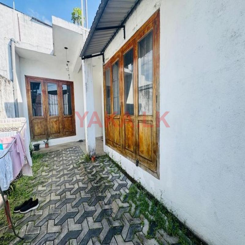 Elegant Luxury Living in Thalawathugoda – Kalalgoda