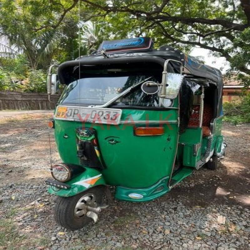 Bajaj RE 2005