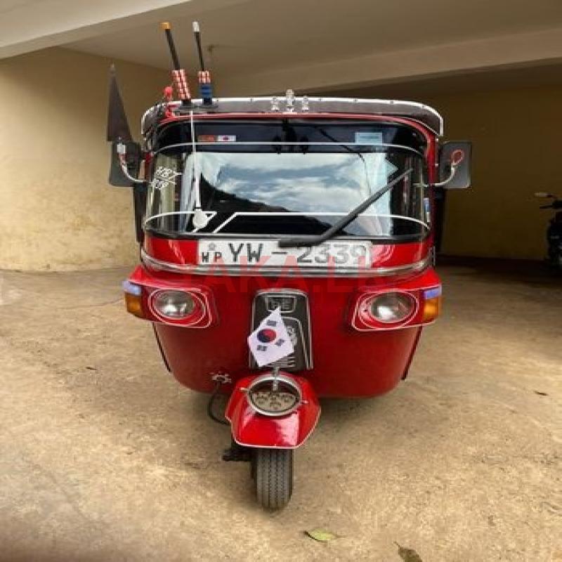 Bajaj RE 2012