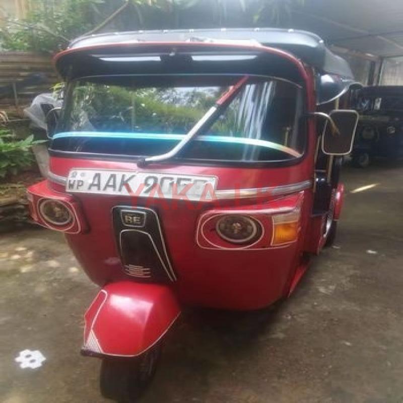 Bajaj RE 2013