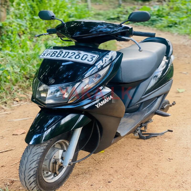 Yamaha Ray 2015