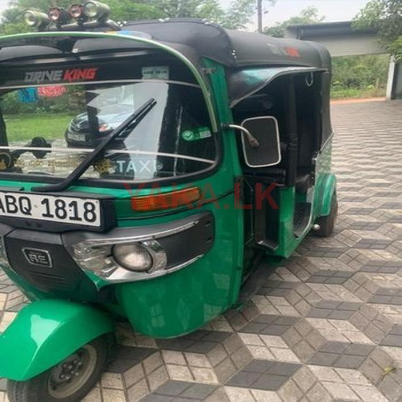 Bajaj RE 2017