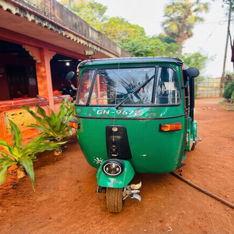 Bajaj RE 2004