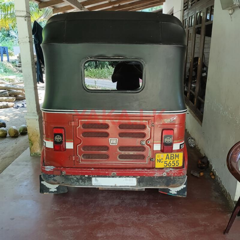 Bajaj RE 2017