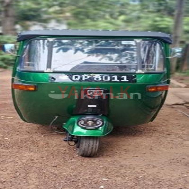 Bajaj RE 2008