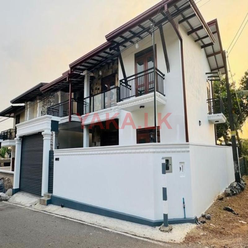 Modern Super Luxury House-Piliyandala Bokundara