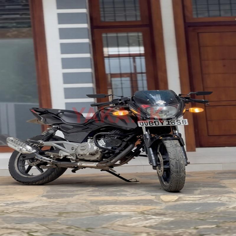 Bajaj Pulsar 180 2016