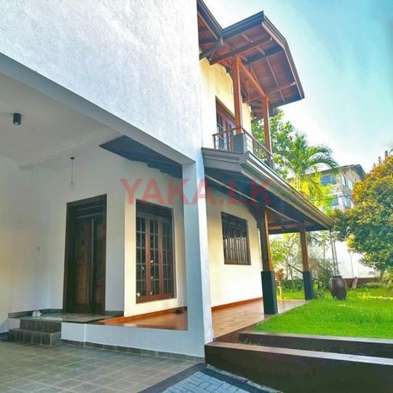 Spacious 5-Bedroom Family Home for Sale Pannipitiya