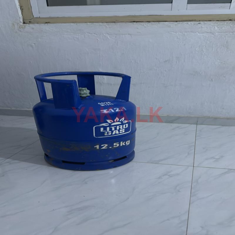 12.5kg with gas cylinder