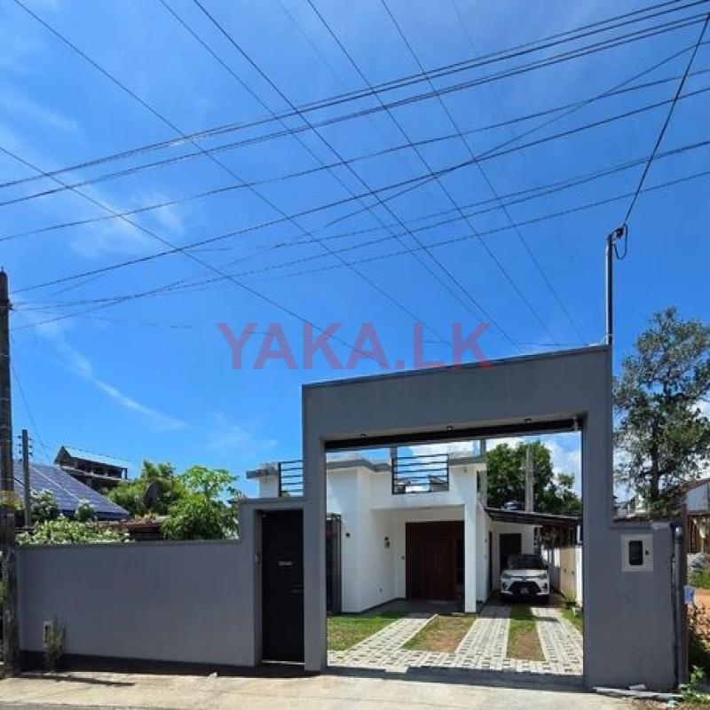 Newly Built House for Rent in Thalawathugoda