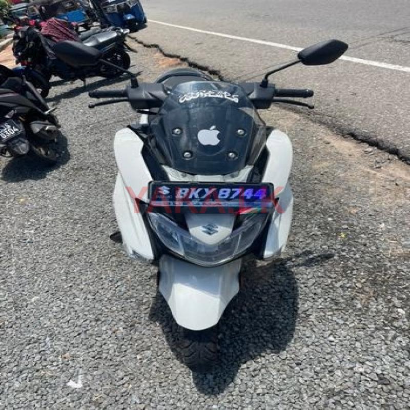 Suzuki Burgman 125 2025