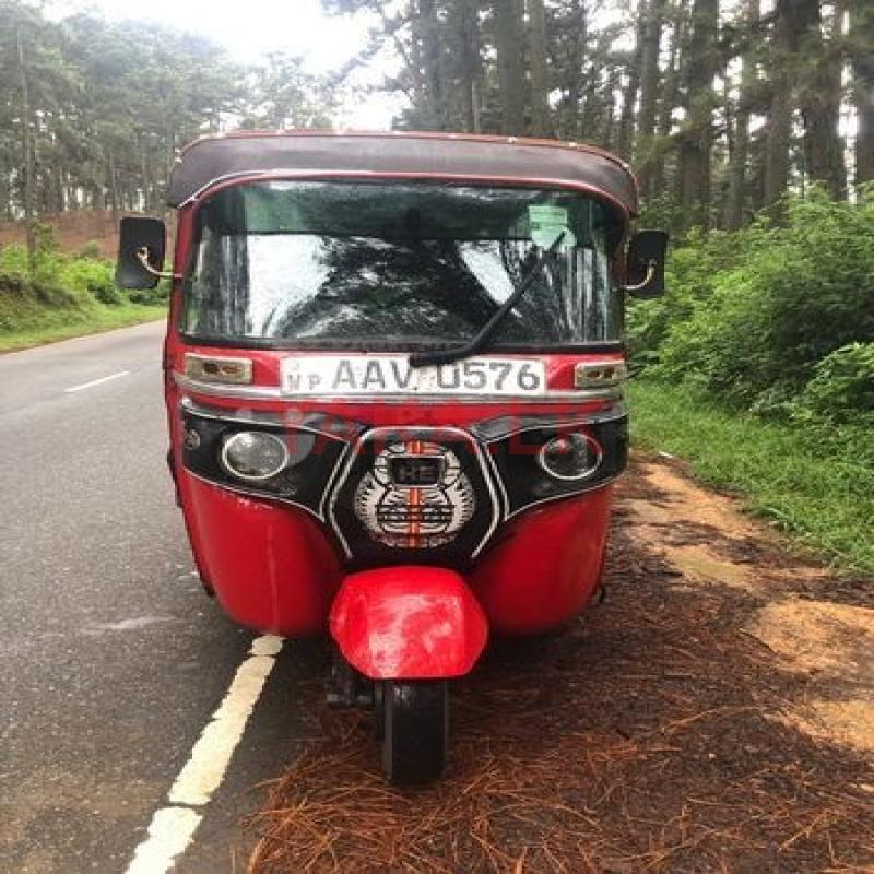 Bajaj RE 2015
