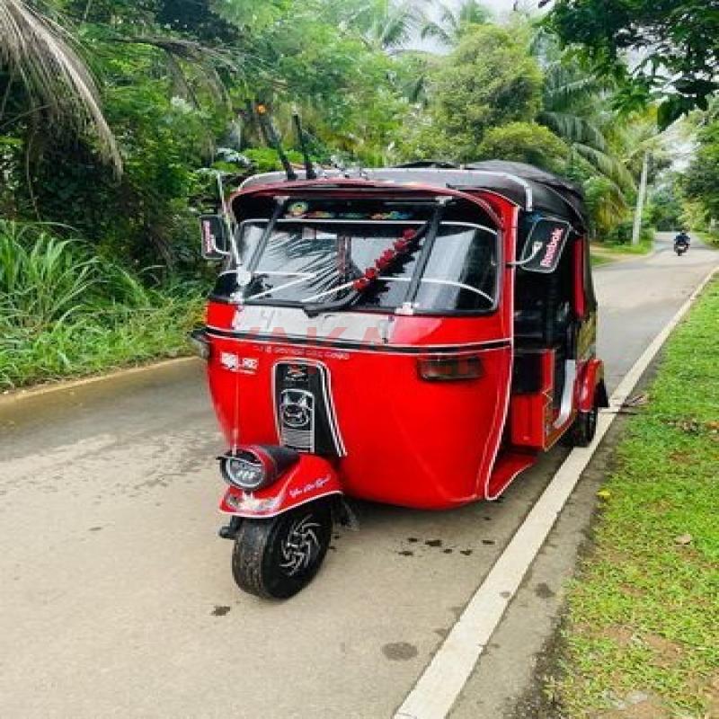 Bajaj RE 2004