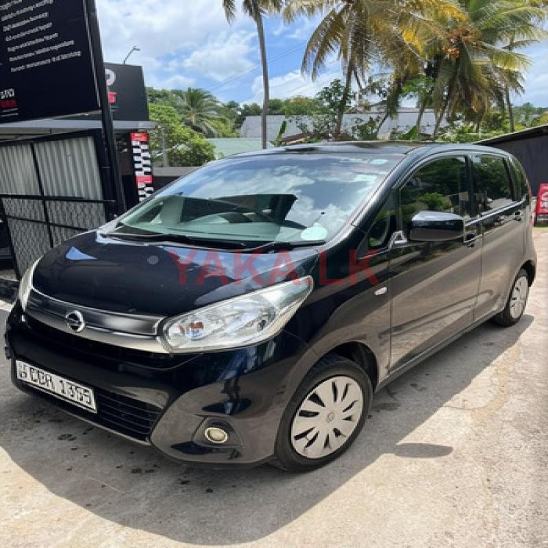 RENT A CAR NISSAN DAYZ HYBRID